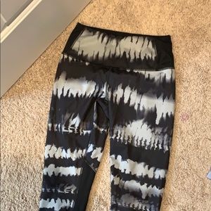 Lucy brand yoga pants